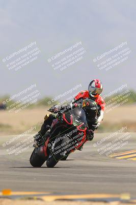 media/Sep-30-2023-SoCal Trackdays (Sat) [[636657bffb]]/Turn 15 (1120am)/